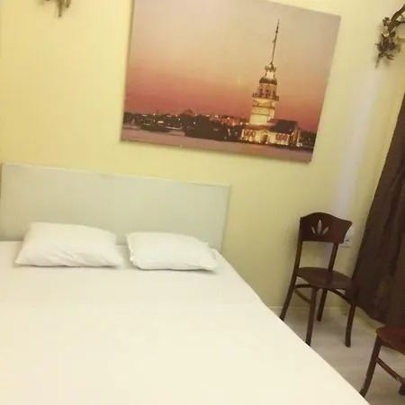 Oezguer Butik Otel מלון דירות